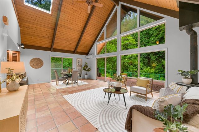 21 Austin Creek Lane, Bellingham, WA 98229