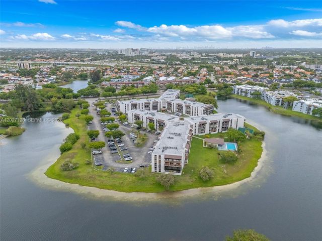 1350 SW 122nd Ave 415, Miami, FL 33184