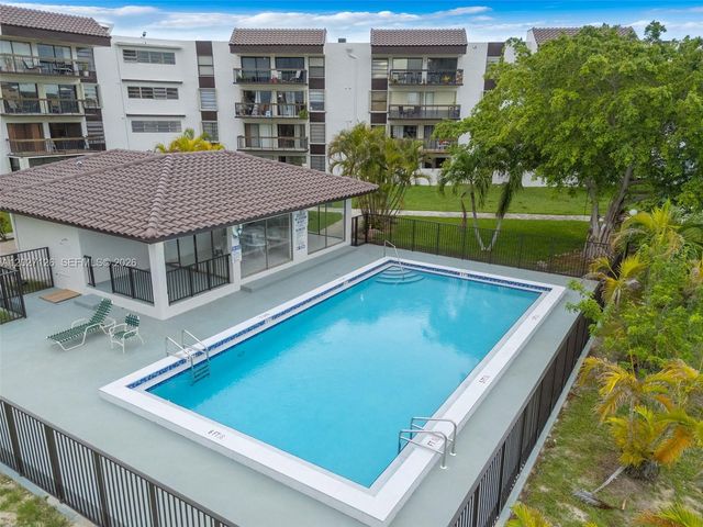 1350 SW 122nd Ave 415, Miami, FL 33184