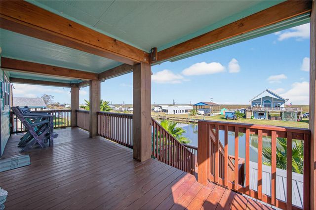 1127 County Road 299, Sargent, TX 77414