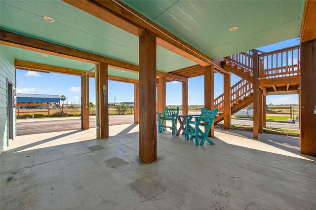 1127 County Road 299, Sargent, TX 77414