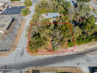 1313 S 6th Street, Wilmington, NC 28401