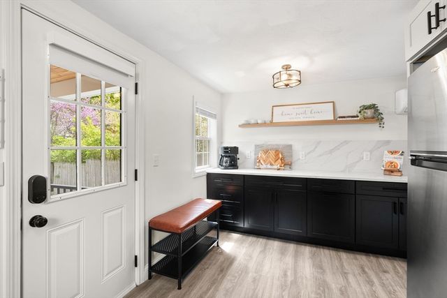 17 Woodbine Ave, Pembroke, MA 02359