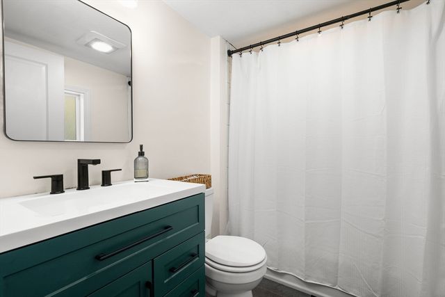 17 Woodbine Ave, Pembroke, MA 02359