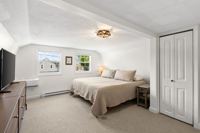17 Woodbine Ave, Pembroke, MA 02359