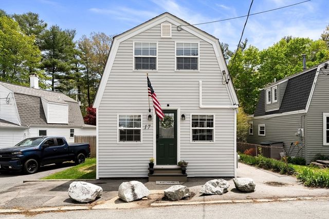 17 Woodbine Ave, Pembroke, MA 02359