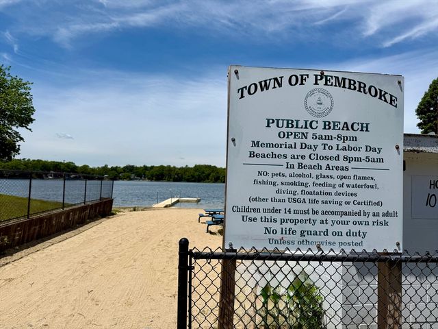 17 Woodbine Ave, Pembroke, MA 02359
