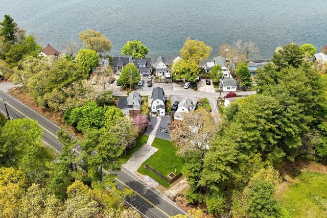 17 Woodbine Ave, Pembroke, MA 02359