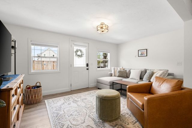 17 Woodbine Ave, Pembroke, MA 02359
