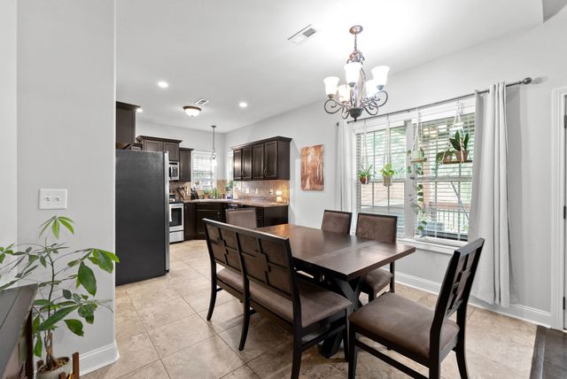 1284 Viewmont Dr, Clarksville, TN 37040