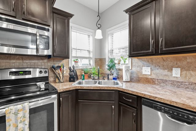 1284 Viewmont Dr, Clarksville, TN 37040