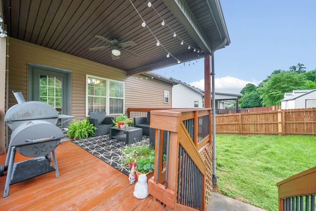 1284 Viewmont Dr, Clarksville, TN 37040