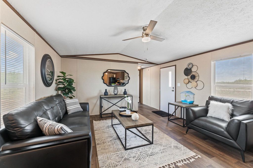 305 Blue Quail ST, Dale, TX 78616