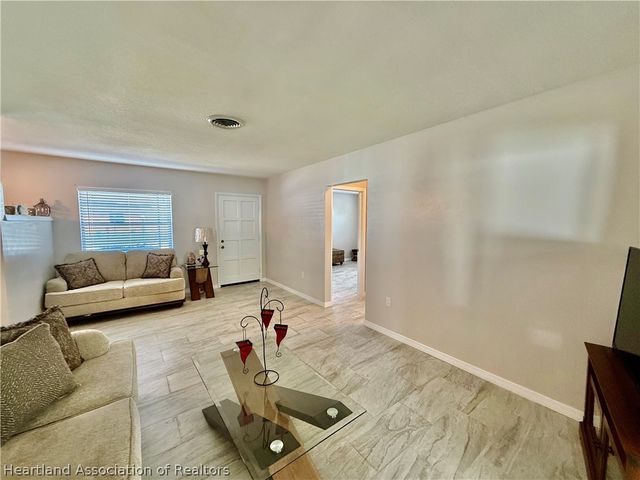 1751 Sparta Circle, Sebring, FL 33870