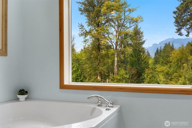 42229 SE 166th Place, North Bend, WA 98045