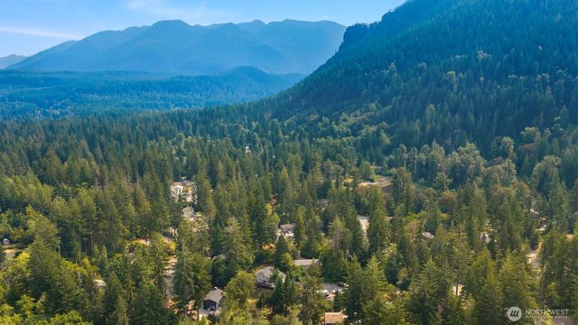 42229 SE 166th Place, North Bend, WA 98045
