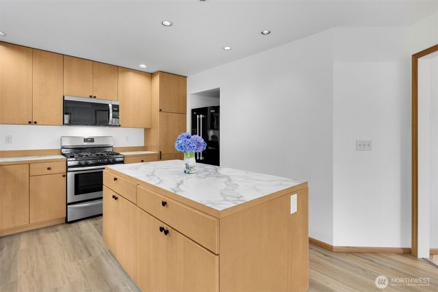 42229 SE 166th Place, North Bend, WA 98045