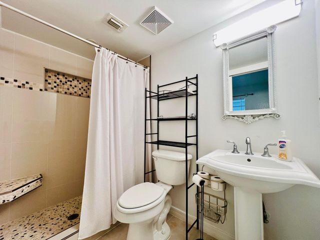 150 Lake Meryl Drive 247, West Palm Beach, FL 33411