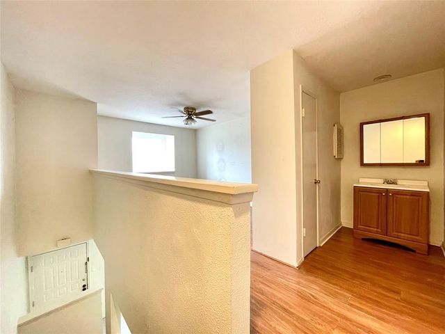 2100 Wilcrest Drive 123, Houston, TX 77042