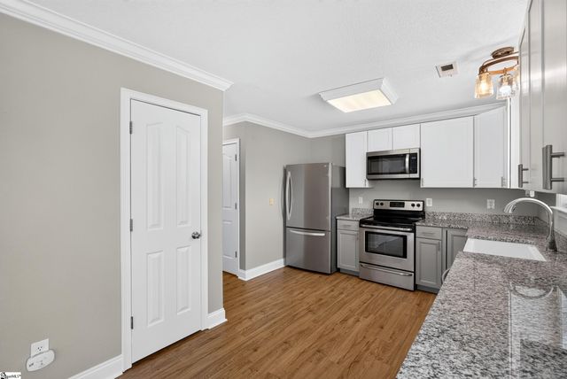 128 Saxon Falls Court, Mauldin, SC 29662