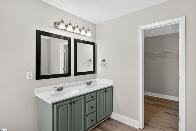 128 Saxon Falls Court, Mauldin, SC 29662