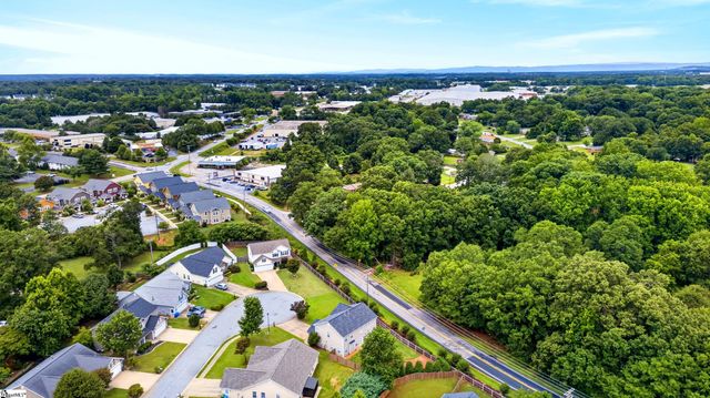 128 Saxon Falls Court, Mauldin, SC 29662