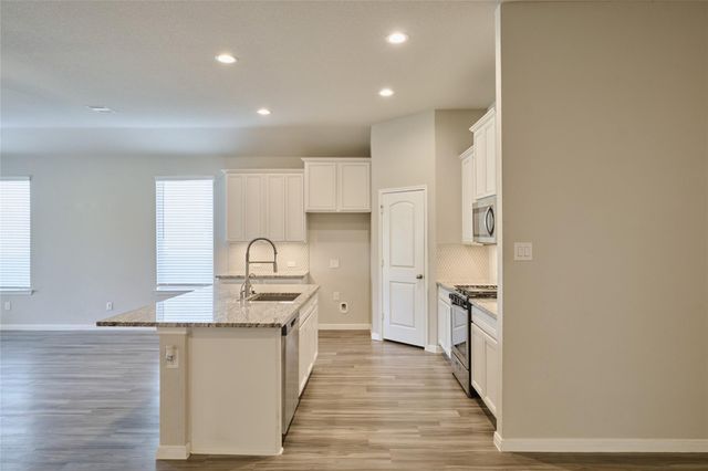 1238 Sandstone Hills Drive, Montgomery, TX 77316