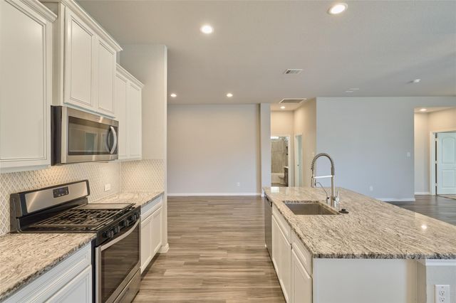 1238 Sandstone Hills Drive, Montgomery, TX 77316