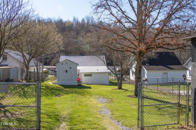 1826 Pittstown Road, Bristol, VA 24201