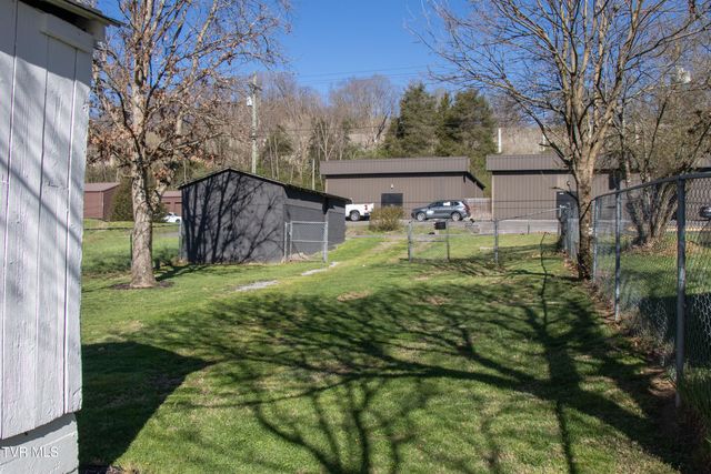 1826 Pittstown Road, Bristol, VA 24201