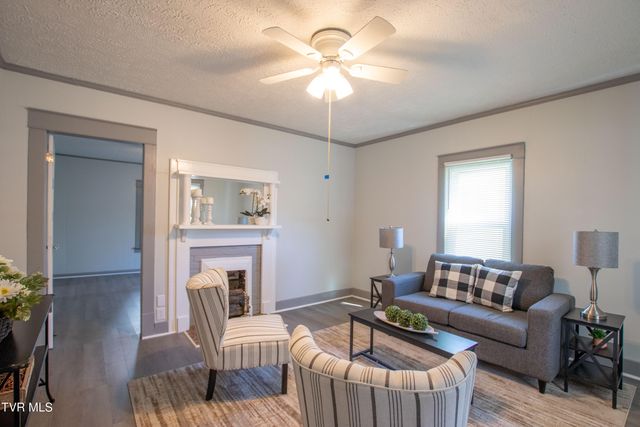 1826 Pittstown Road, Bristol, VA 24201