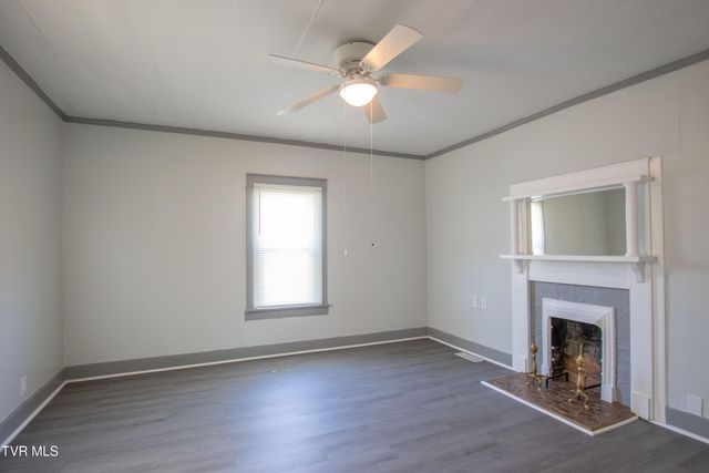 1826 Pittstown Road, Bristol, VA 24201