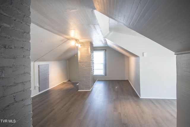 1826 Pittstown Road, Bristol, VA 24201