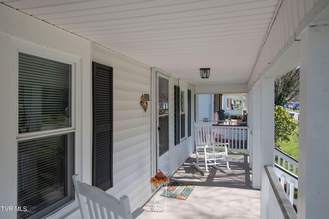 1826 Pittstown Road, Bristol, VA 24201