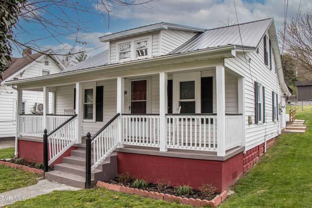 1826 Pittstown Road, Bristol, VA 24201