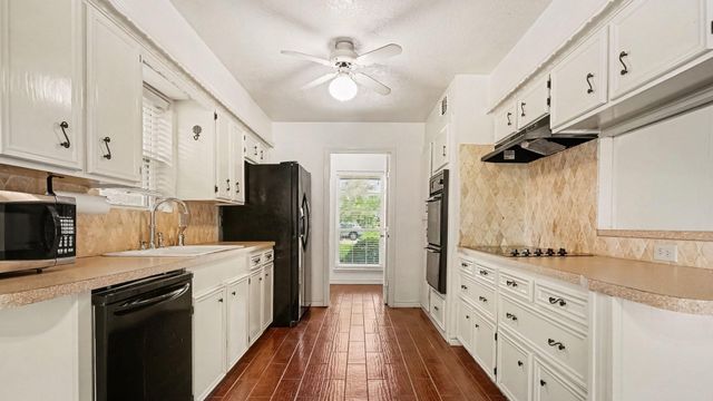 3306 Tompkins Drive, Baytown, TX 77521