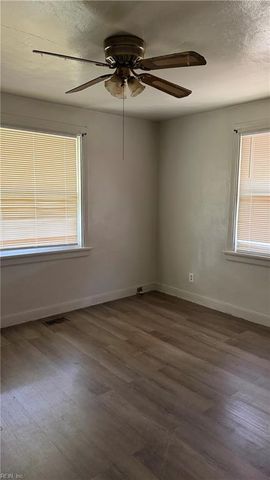 204 Fairview CIR, Portsmouth, VA 23702
