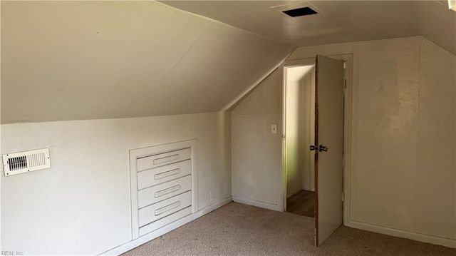 204 Fairview CIR, Portsmouth, VA 23702