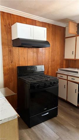 204 Fairview CIR, Portsmouth, VA 23702