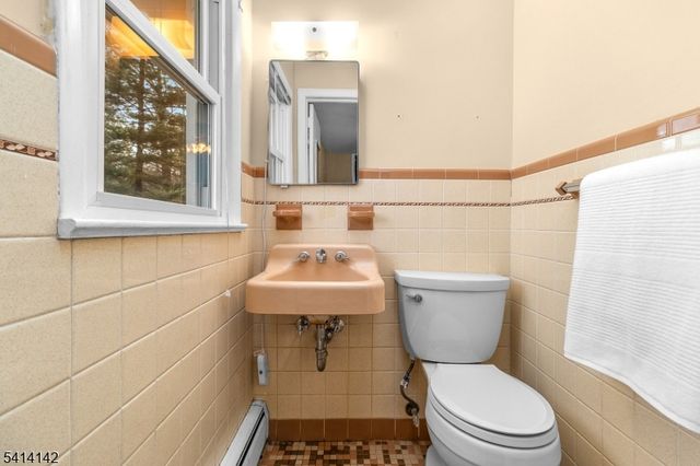 29 Leffler Hill Rd, Raritan Twp., NJ 08822