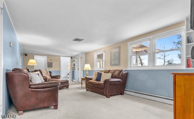29 Leffler Hill Rd, Raritan Twp., NJ 08822