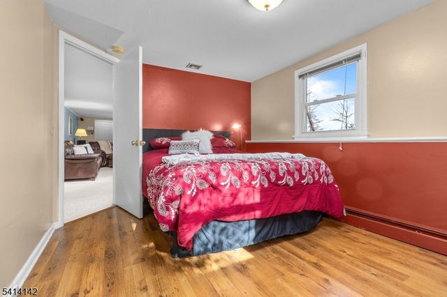 29 Leffler Hill Rd, Raritan Twp., NJ 08822