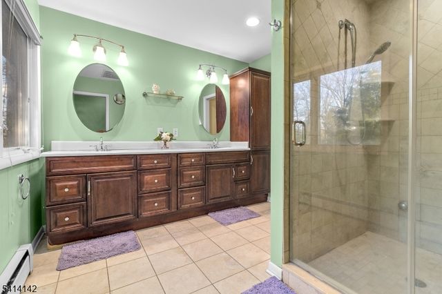 29 Leffler Hill Rd, Raritan Twp., NJ 08822