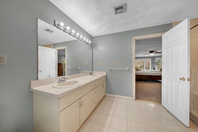 315 Candlestick Rd, North Andover, MA 01845