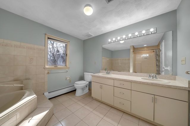 315 Candlestick Rd, North Andover, MA 01845