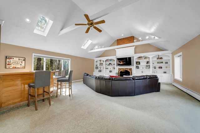 315 Candlestick Rd, North Andover, MA 01845