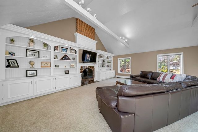 315 Candlestick Rd, North Andover, MA 01845