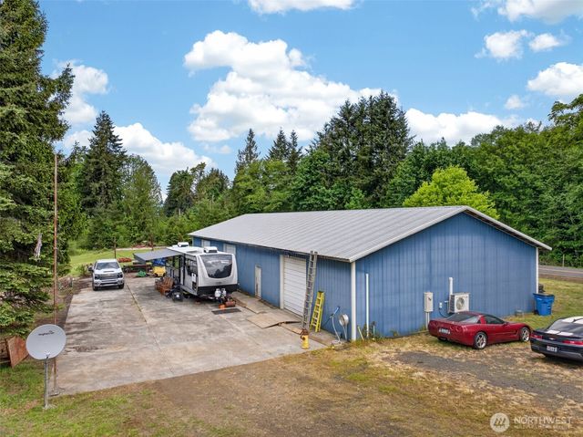 943 Fall Creek Road, Longview, WA 98632