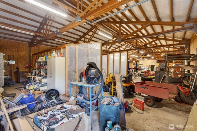 943 Fall Creek Road, Longview, WA 98632