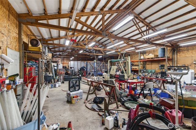 943 Fall Creek Road, Longview, WA 98632